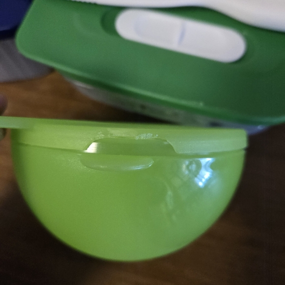 Tupperware Bundle - Picture 4 of 7
